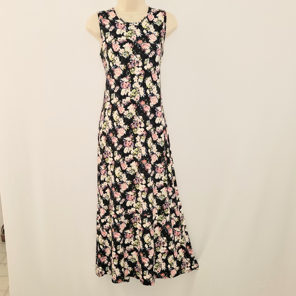 Floral Sleeveless Maxi Dress